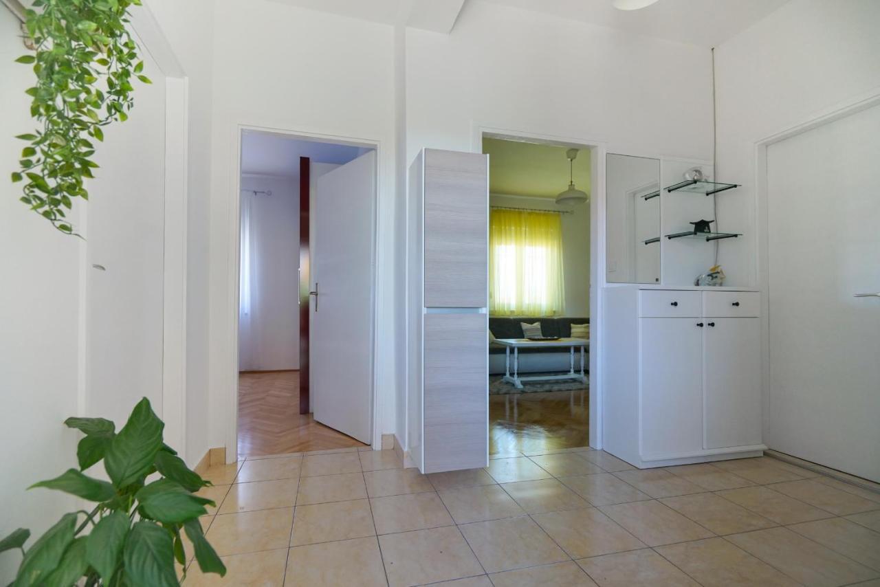 Apartment Jardin With Free Cowered Parking Zadar Exterior foto
