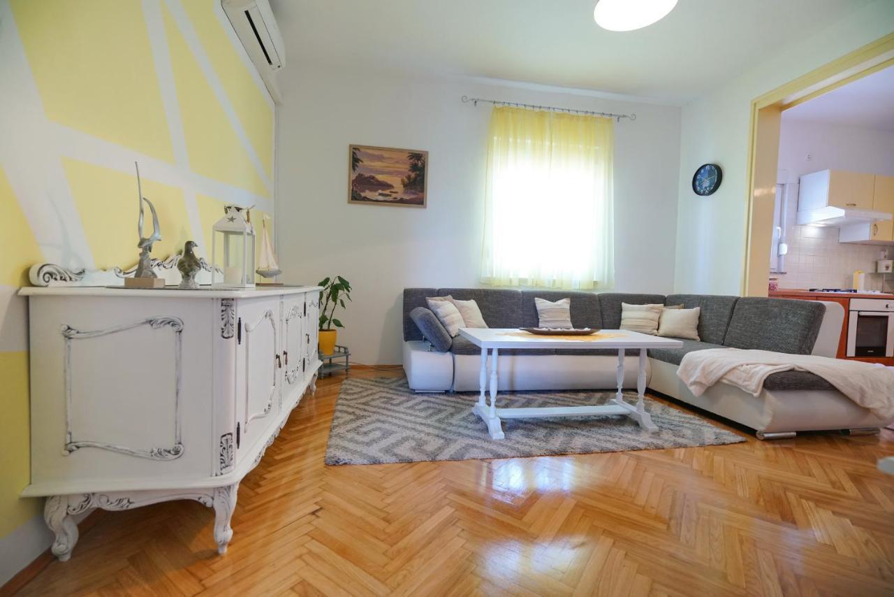 Apartment Jardin With Free Cowered Parking Zadar Exterior foto