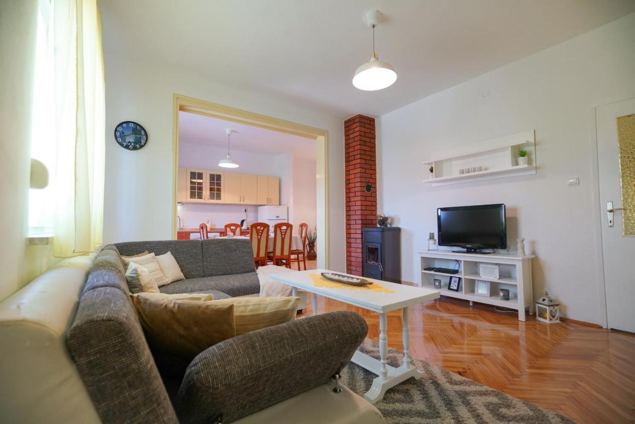 Apartment Jardin With Free Cowered Parking Zadar Exterior foto